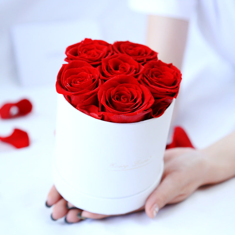 Luxusný box s večnými ružami – darček, ktorý vydrží 🌹✨