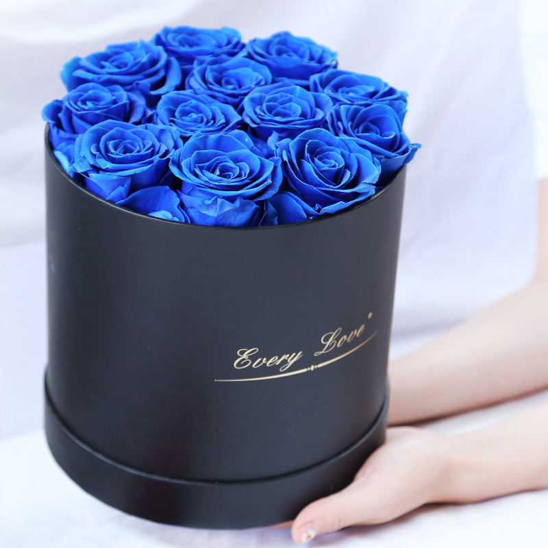 Luxusný box s večnými ružami – darček, ktorý vydrží 🌹✨