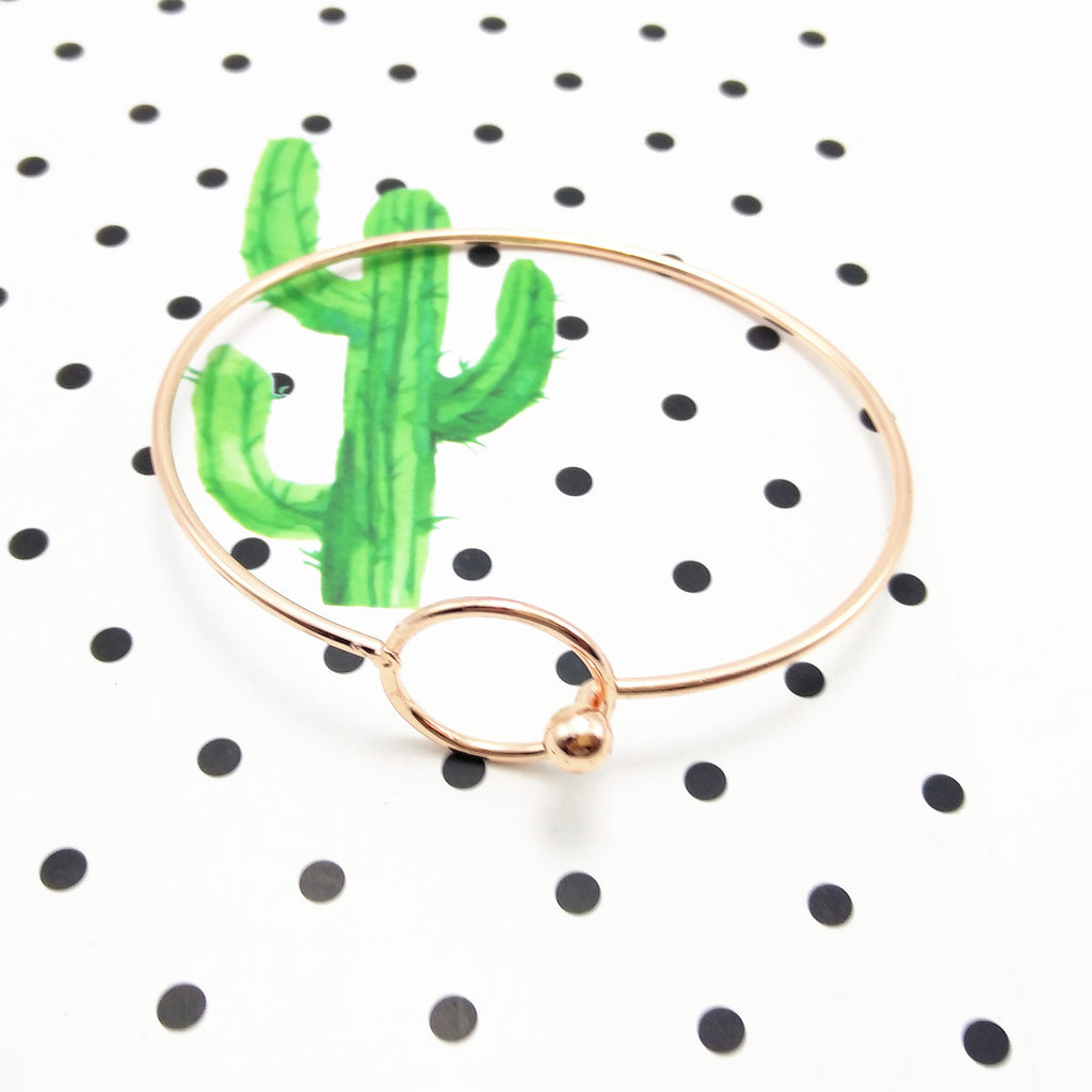 Minimalistický zlatý náramok – elegancia na každý deň ✨