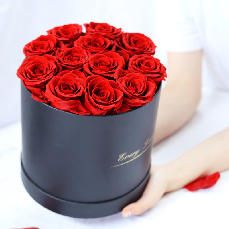 Luxusný box s večnými ružami – darček, ktorý vydrží 🌹✨