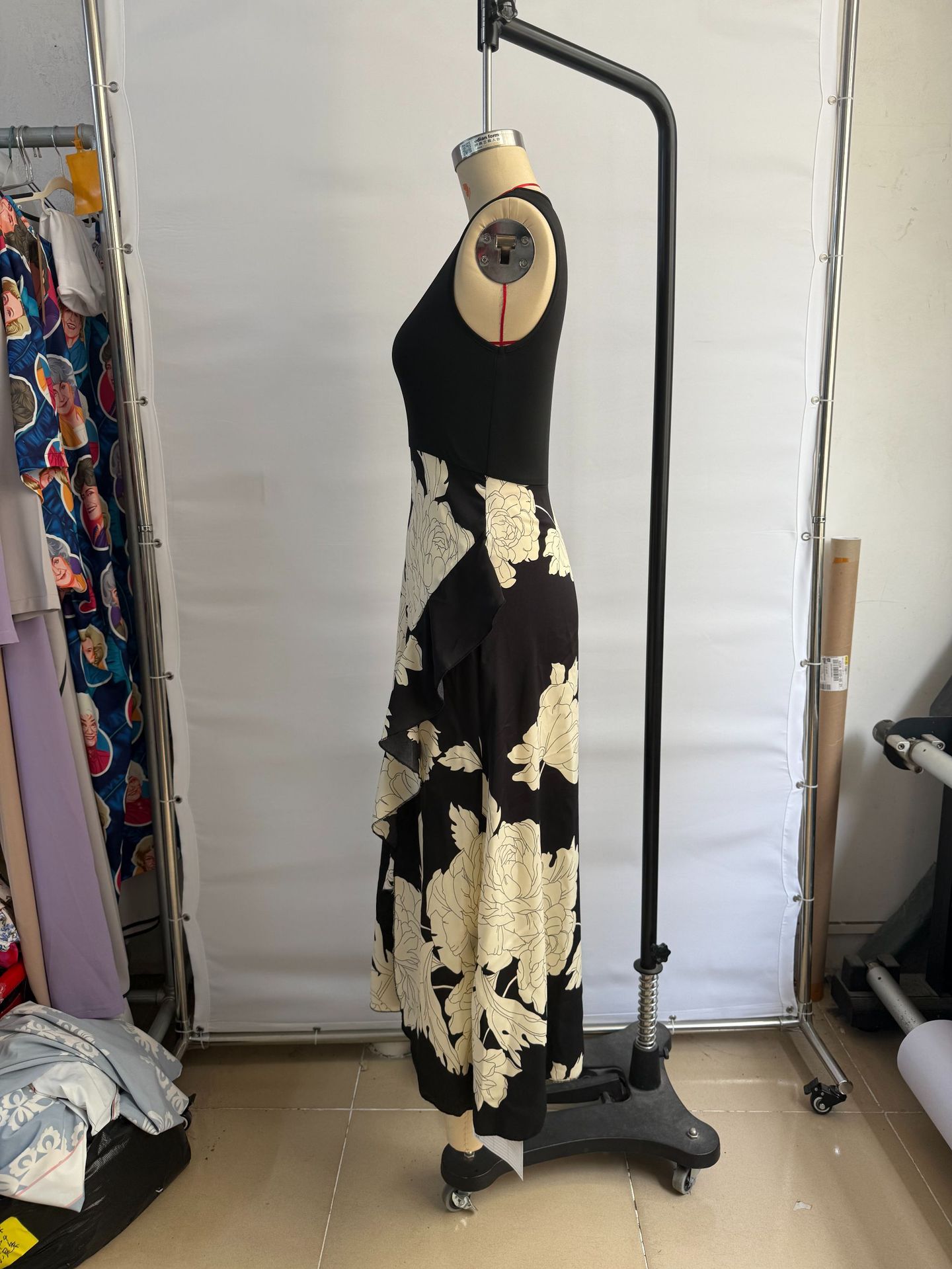 Letné kvetované šaty – ľahkosť, elegancia a pohodlie 🌿