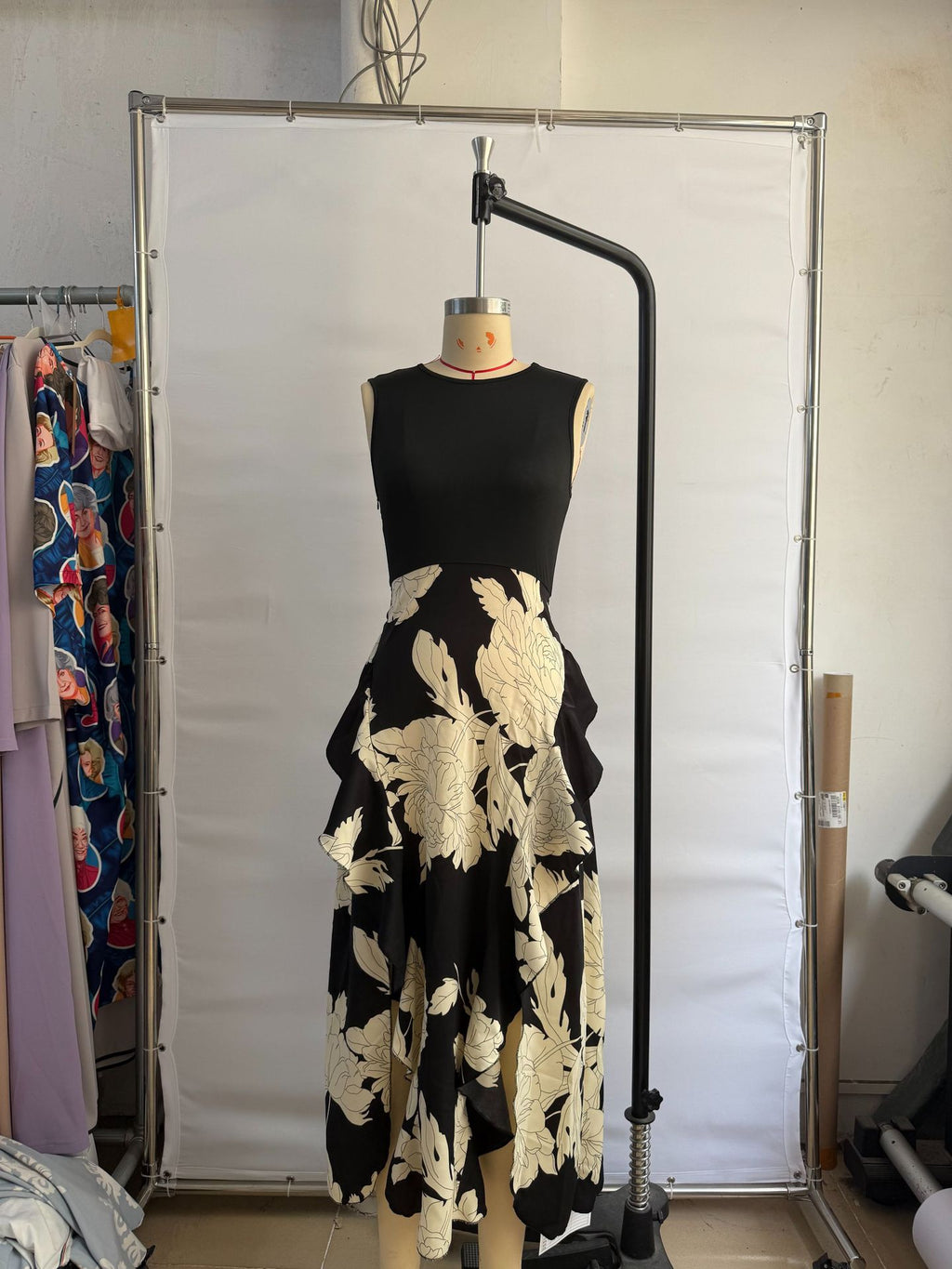 Letné kvetované šaty – ľahkosť, elegancia a pohodlie 🌿