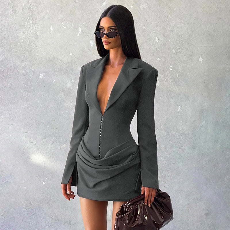 Elegantné mini šaty s hlbokým výstrihom | Slim fit & sexy štýl
